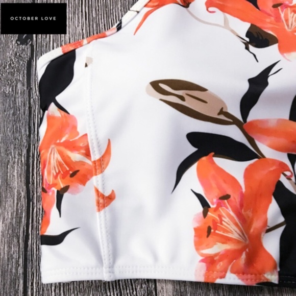 ❗️ONLY 1 LEFT❗️FLORAL STRIPED BIKINI - Picture 6 of 8